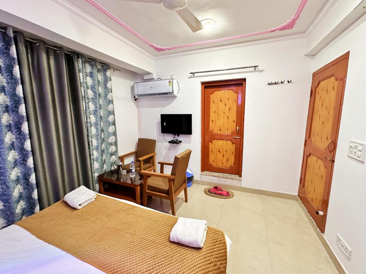 Roseline Inn Srīnagar Екстериор снимка