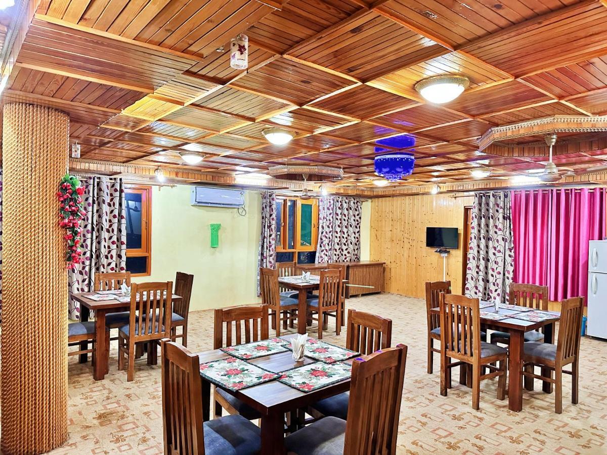Roseline Inn Srīnagar Екстериор снимка